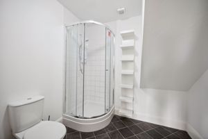 En-suite Shower- click for photo gallery